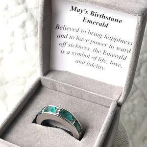 COLOMBIAN EMERALD RING SIZE 6